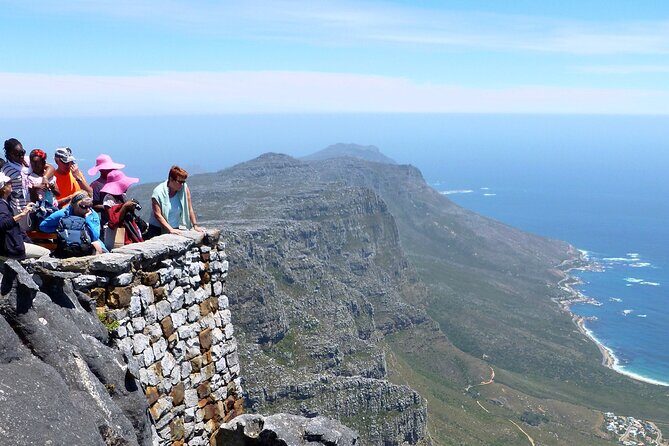 Table Mountain, Penguins & Cape of Good Hope Small Group Top Tour from Cape Town - FAQ