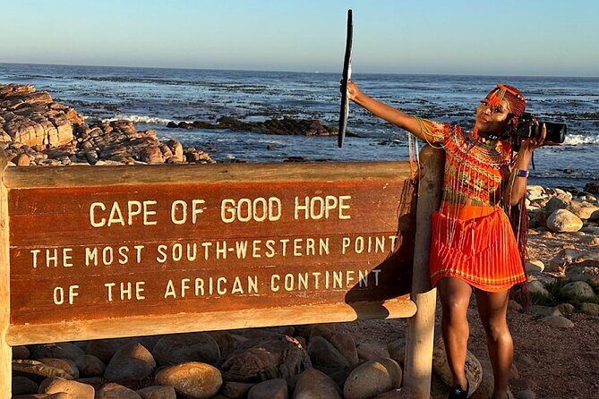 Table Mountain, Penguins & Cape Point Small Group Tour Cape Town - FAQs