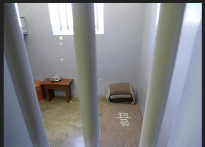 Table Mountain & Robben Island Tour with Ferry Tickets. - Key Points