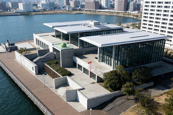 Tadao Ando's Architectural Aesthetics Journey in Kansai - Practical Details and Group Dynamics