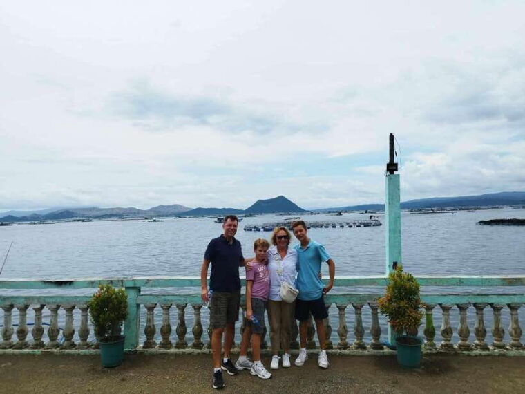 tagaytay-taal-lake-cruise-tagaytay-day-tour-from-manila