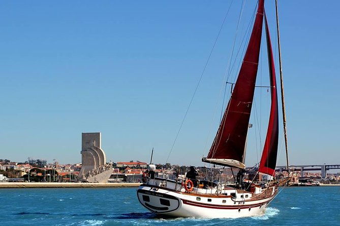 tagus-river-private-tour-on-vintage-sailboat