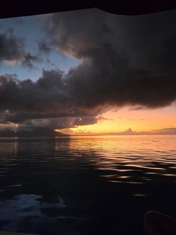 Tahiti Lagoon: An unforgettable sunset cruise facing Moorea - Optional Night Swimming for the Adventurous
