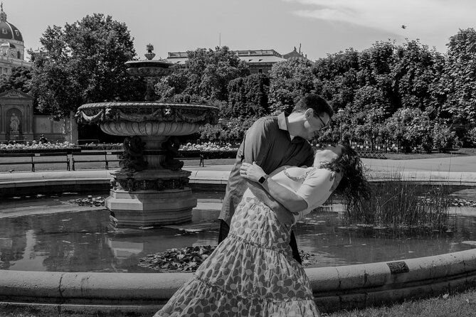 tailored-fun-and-private-photo-shoot-in-vienna