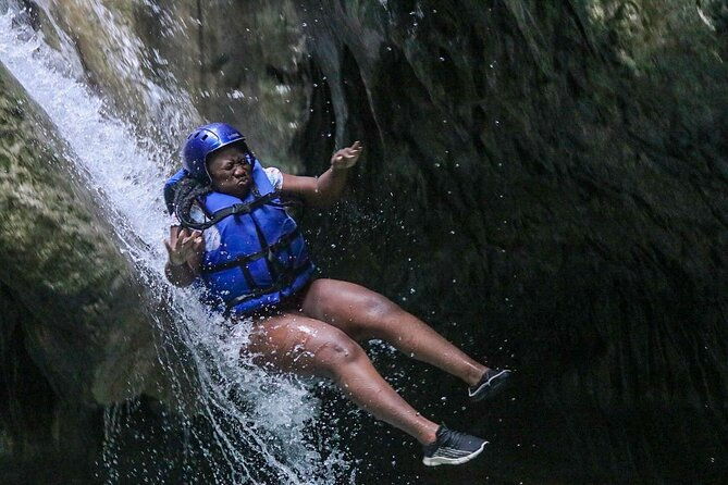 taino-bay-amber-cove-short-excursions-waterfall-puerto-plata