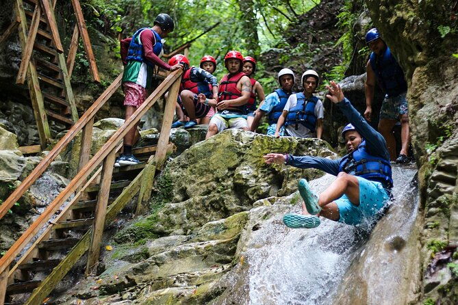 taino-bay-amber-cove-short-excursions-waterfall-puerto-plata