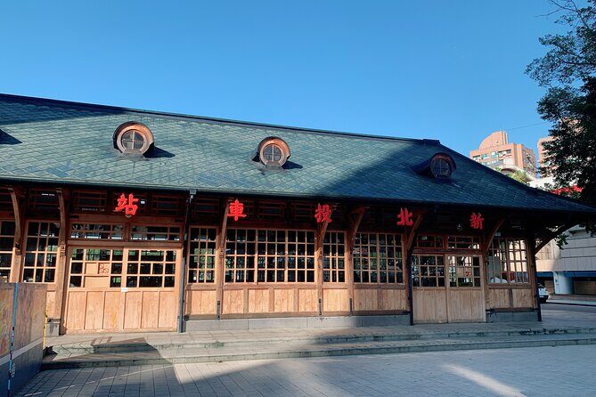 Taipei Cultural and Artistic Landmarks Guided Tour - How the Experience Unfolds