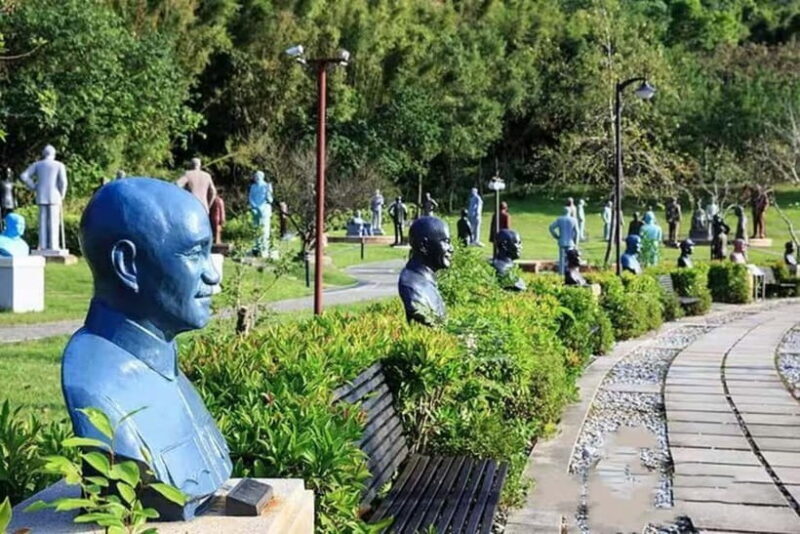 Taipei: Historical Republic of China Relics Guided Tour - Key Points