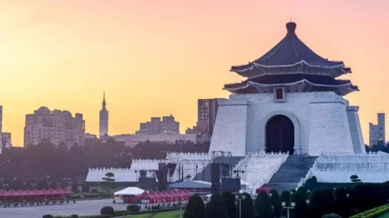 Taipei: Historical Republic of China Relics Guided Tour - Practical Considerations