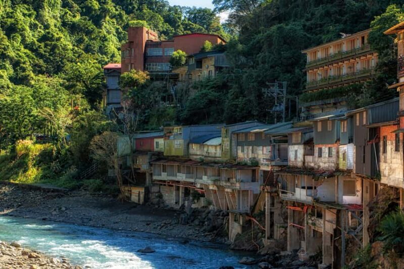 Taipei Hot Spring Tour: Wulai Old Street & Cable Car - Discovering Wulai: A Complete Guide to the Hot Spring, Waterfalls, and Cultural Tour