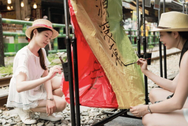 taipei-jiufenshifen-houtong-cat-village-private-day-tour