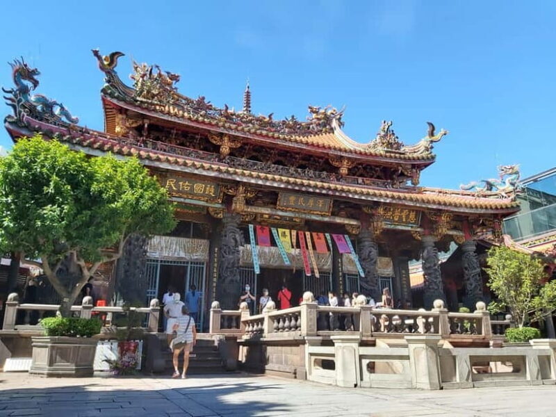 Taipei: Morning City Tour with National Palace Museum Entry - Transportation and Group Dynamics