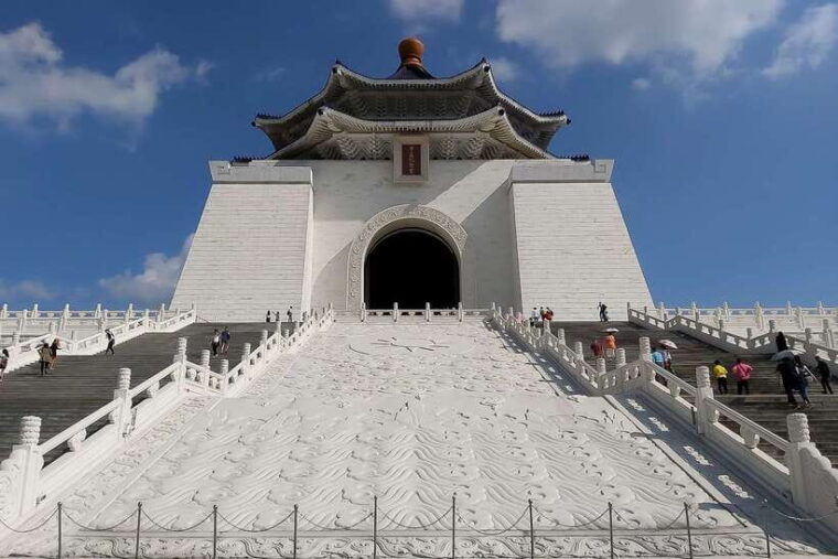 taipei-morning-city-tour-with-national-palace-museum-ticket