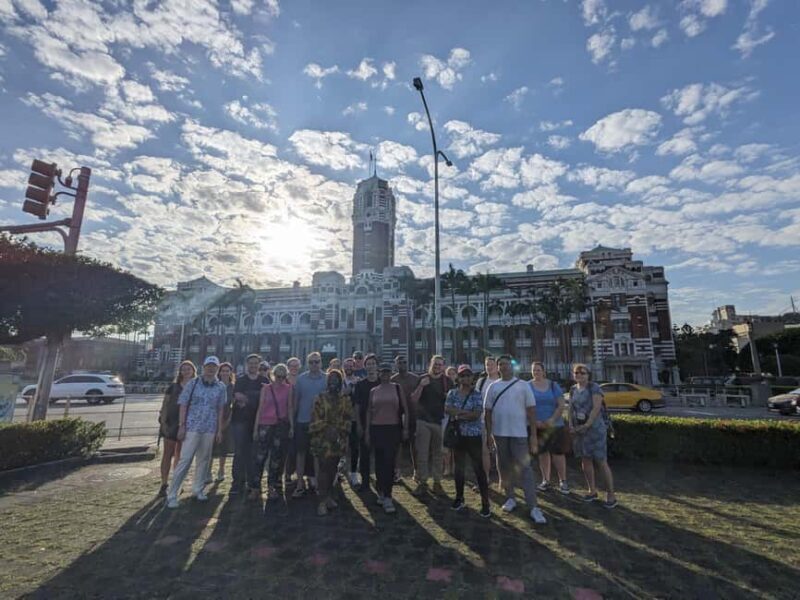 Taipei: Old Town Walking Tour - Key Points