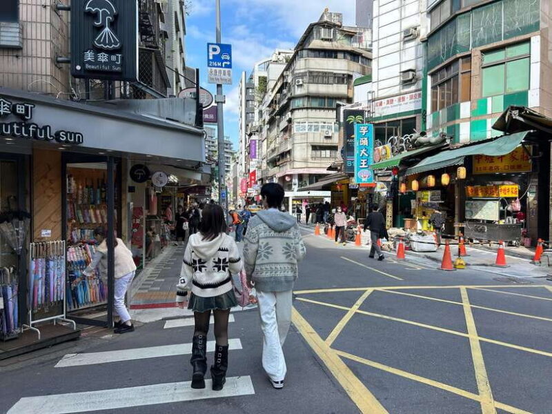 Taipei: Street Food & Hidden Eats Night Market Food Tour - Key Points