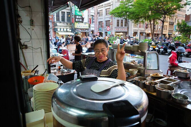 Taipei: Street Food Tour in Historic District, with 12+ Tasters - A Deep Dive into the Taipei Street Food Tour Experience