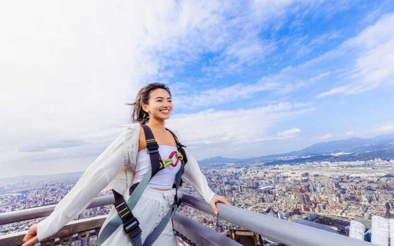 taipei-taipei-101-skyline-460-cloud-walk
