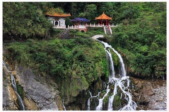 Taipei to Hualien Taroko Gorge and Yilan Jiaoxi Hot Spring Tour - Who is this tour best suited for?
