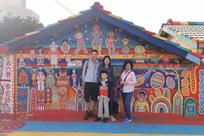 Taipei to Taichung Zhongshe Flower Market and Rainbow Village Day Trip - What Makes This Tour Stand Out?