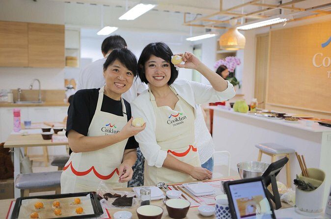 TAIPEI Ximen | Pineapple Cakes DIY Baking Experience with Giftbox - The Value for Money