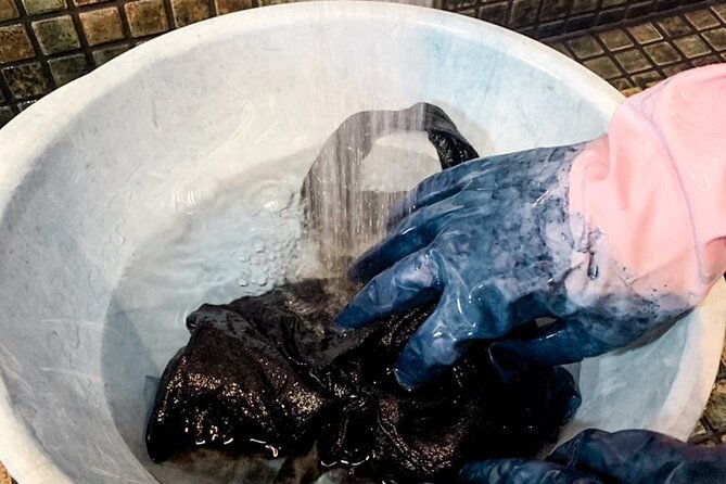 taisho-era-folk-house-unique-indigo-dyeing-for-all-ages