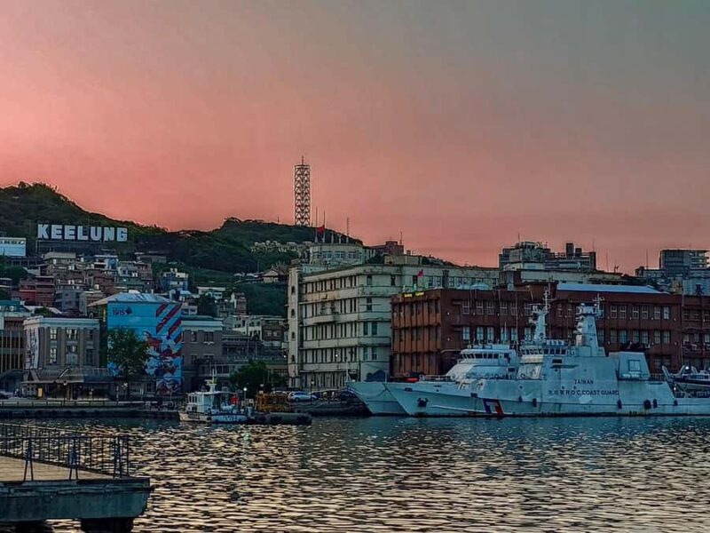 Taiwan Kaohsiung: Photoshoot with Taiwan Photographer - Key Points