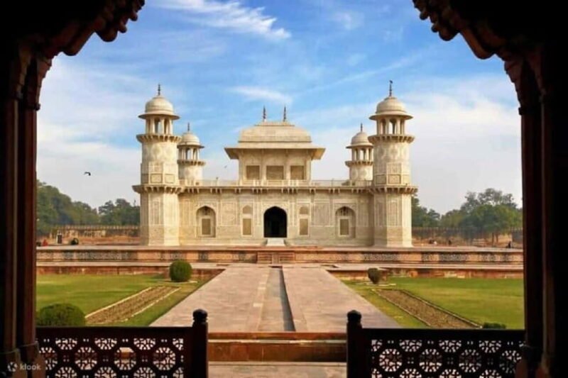 Taj Mahal & Agra Tour From Delhi by Car - All Inclusive - Return Journey: Delhi in the Evening