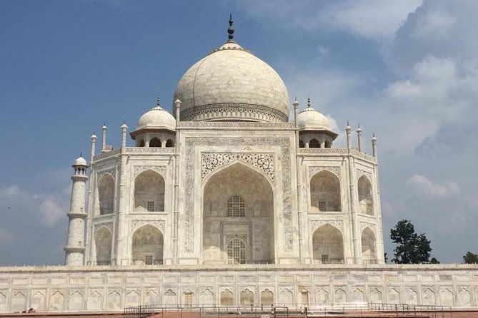 taj-mahal-city-tour-by-car-or-train-from-jaipur