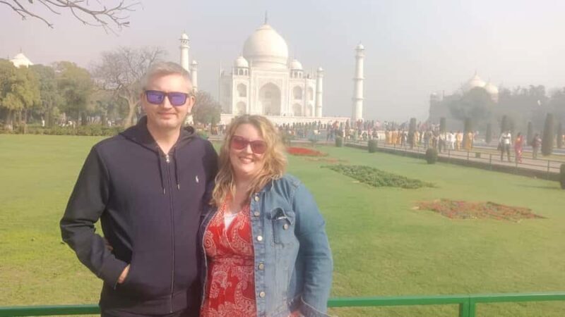 Taj Mahal Trip from Delhi by Gatimaan Train with 5* Lunch - Key Points