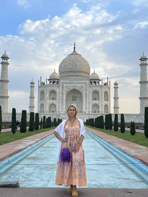 Taj Mahal Trip From New Delhi best pic tour - Key Points