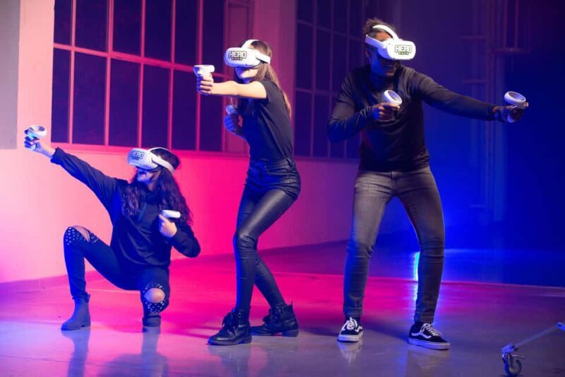 Takapuna: Free-Roaming Virtual Reality Multiplayer - The Experience in Detail