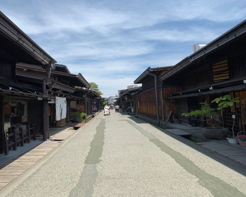 takayama-old-town-guided-walking-tour-45min