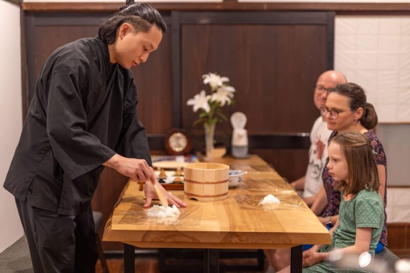 takayama-onigiri-and-miso-soup-making-at-a-buddhist-temple
