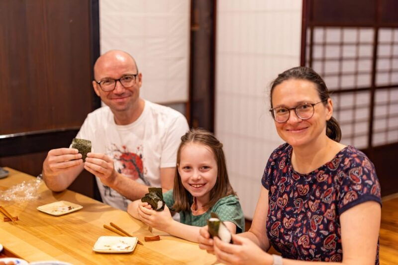 takayama-onigiri-and-miso-soup-making-at-a-buddhist-temple