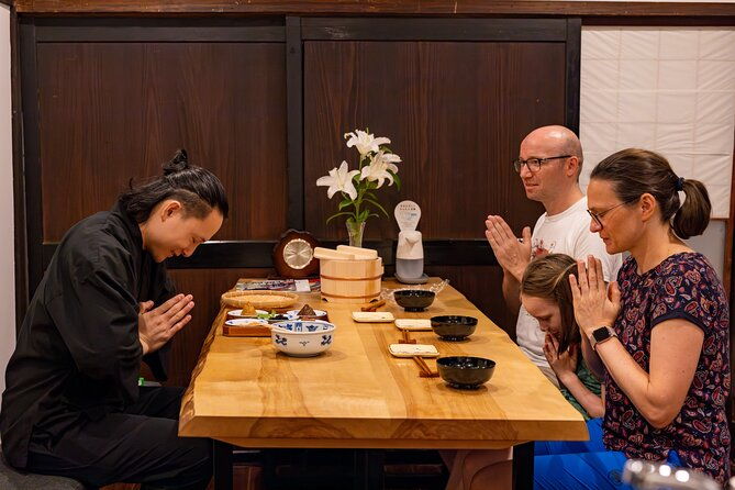 takayama-rice-ball-making-and-meditation-at-takayama-zenkoji