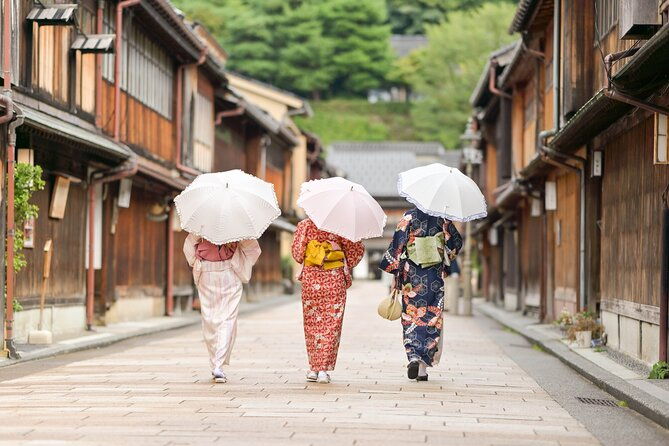 takayama-to-kanazawa-with-a-stop-at-shirakawago