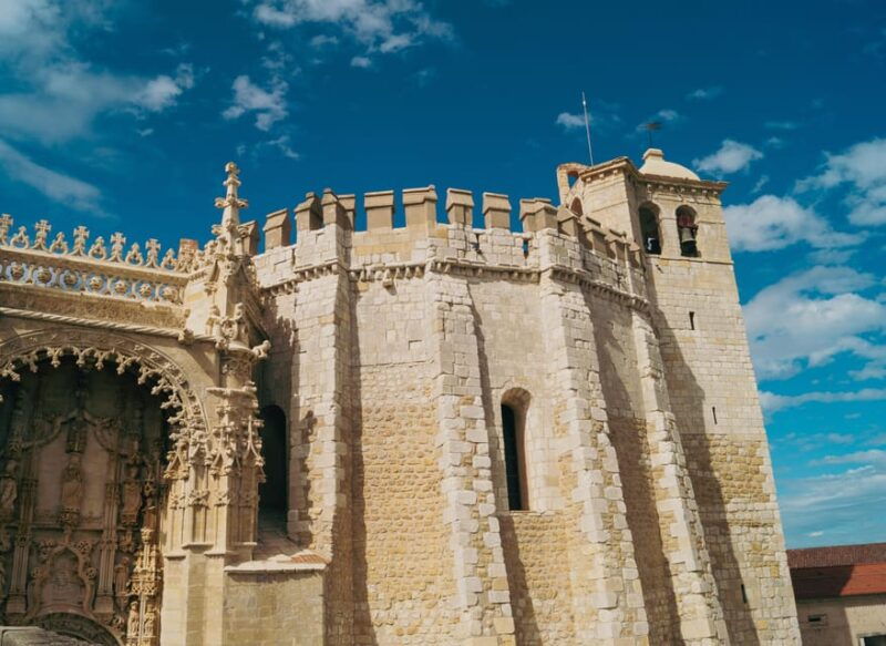 take-knights-templar-castle-and-convent-of-christ-tour