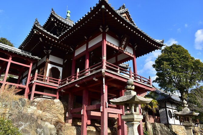 takehara-historical-townscape-sake-tasting-rabbit-island