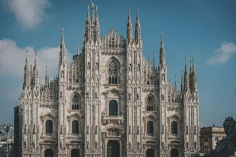 Taking a stroll in Downtown Milan Private Skip the Line Tour - The Itinerary Breakdown