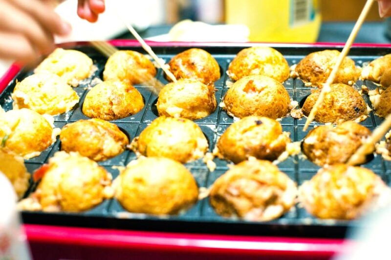 takoyaki-cooking-experience-in-kabukicho-shinjuku