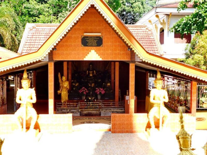 takua-pa-food-market-tsunami-museum-temple-old-town