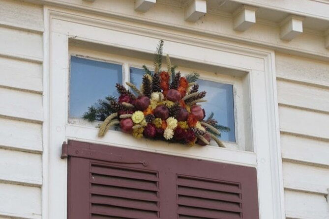 tales-of-christmas-past-and-present-in-williamsburg