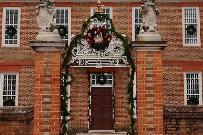 tales-of-christmas-past-and-present-in-williamsburg
