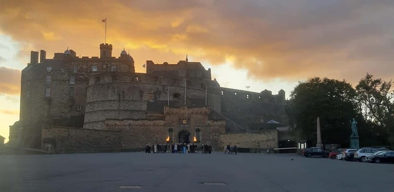 Tales of the Royal Mile - Lawnmarket and Castlehill - The Sum Up