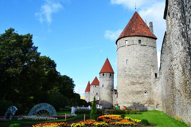 tallinn-day-tour-from-helsinki-ferry-tickets-guiding-own-time