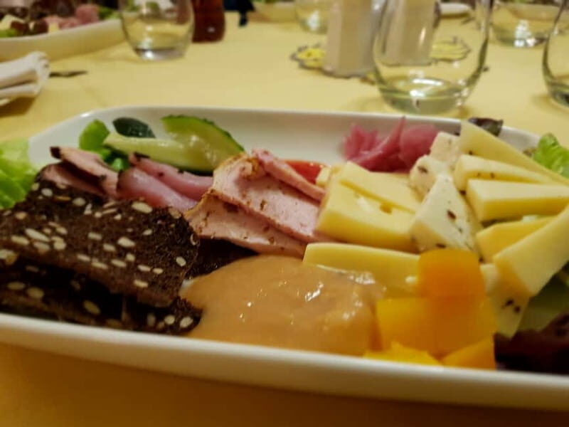 Tallinn: Estonian Food, Drinks and History Tour - A Deep Dive Into the Tallinn: Estonian Food, Drinks, and History Tour
