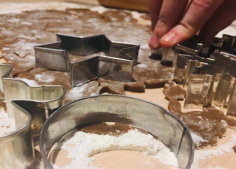 Tallinn: Local Gingerbread Workshop in the Old Town - Tallinn: Local Gingerbread Workshop in the Old Town — A Sweet Holiday Tradition