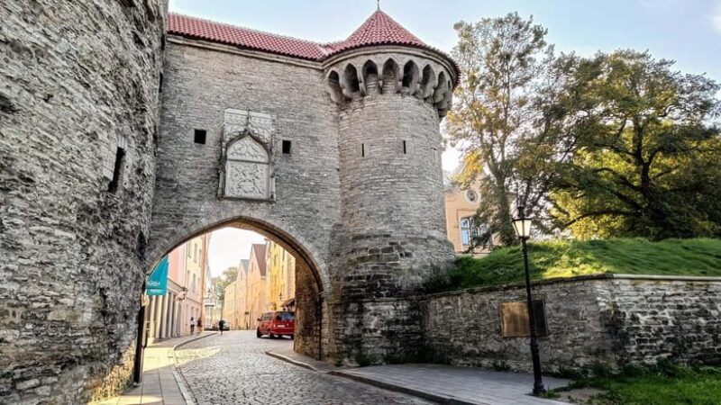 Tallinn: Old Town Private & Personalized Walking Tour - Exploring Tallinn’s Old Town with a Private Guide