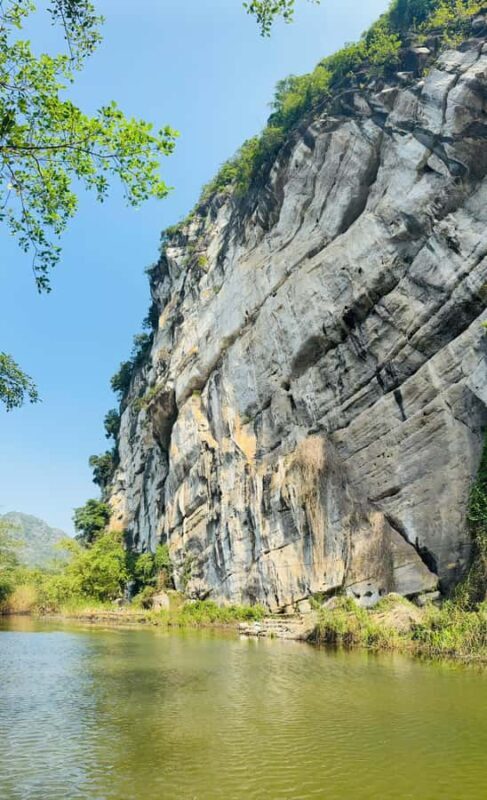 Tam Coc: Dundj Cave Boat Trip & Hidden Valley Experience - An In-Depth Look at Dundj Valley Experience