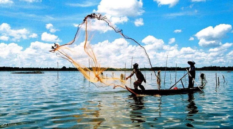 tam-giang-lagoon-sunset-cruise-group-tour-from-hue-city